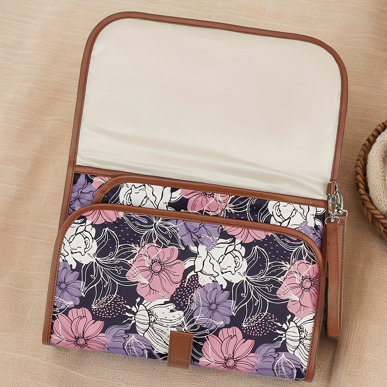 1pc Portable Changing Pad - Multifunctional Wet Wipes Holder & Diaper Changing Table Pad Suitable for Diaper Bag, Essentials, -Haves